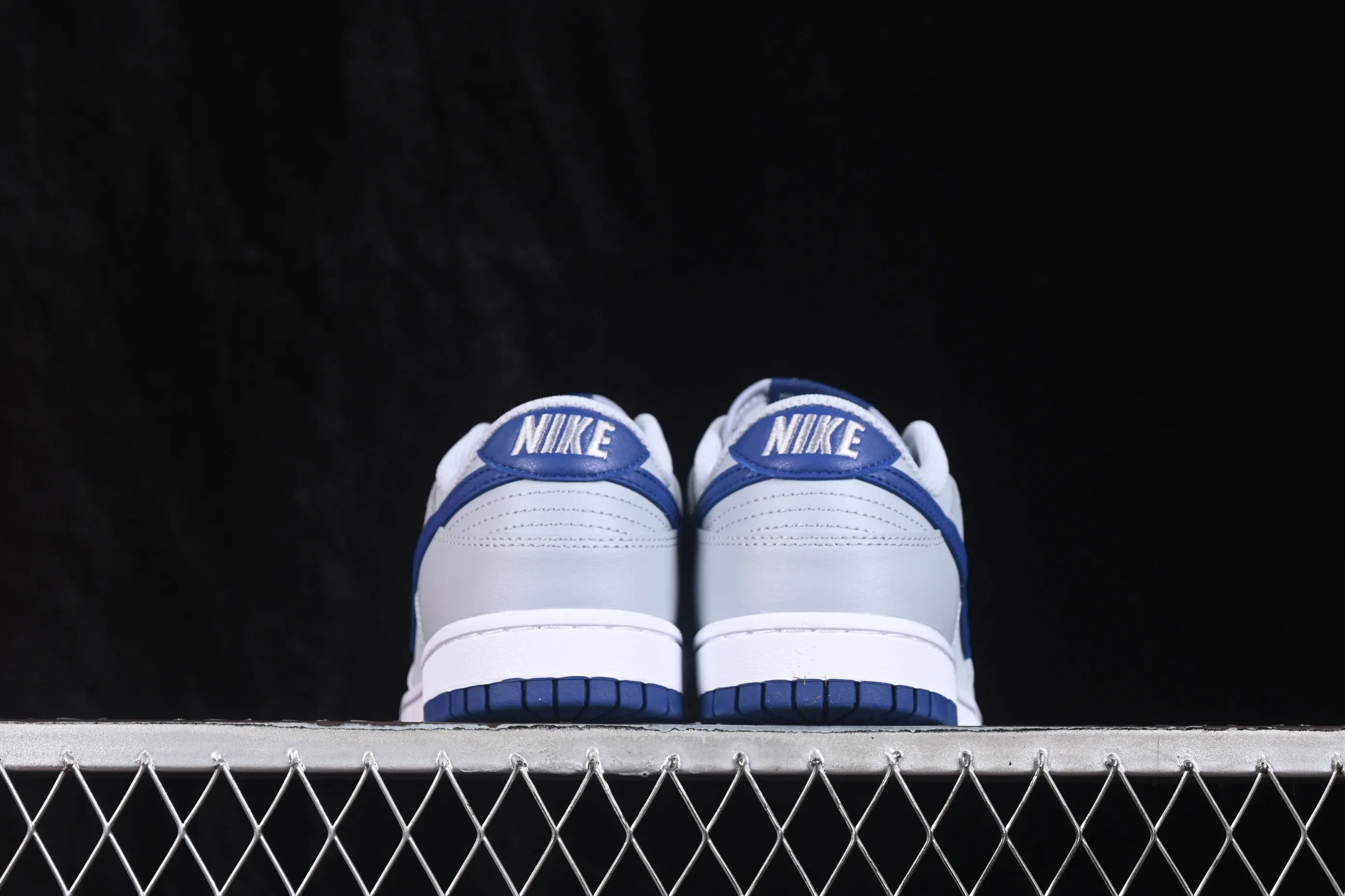 All categories Nk SB Dunk series Nk SB Dunk Low low-top sneakers Nike SB Dunk Low white gray blue low-top casual sneakers HF5441-118